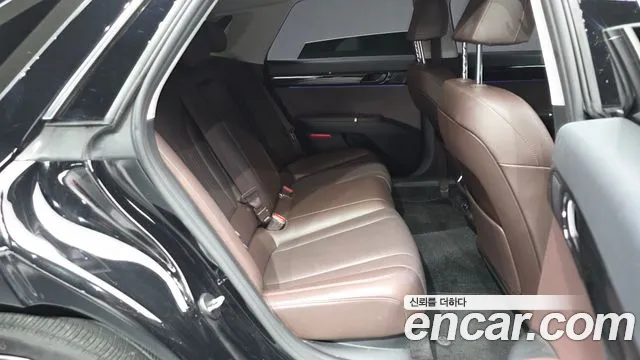 Hyundai Grandeur Grandeur (GN7) 2.5 Бензин 2WD — Фото автомобиля 9