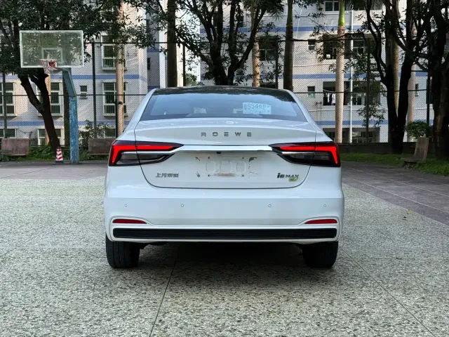 Roewe Roewe i6 MAX EV 2022 EV 500 Sunroof Premium — Фото автомобиля 3