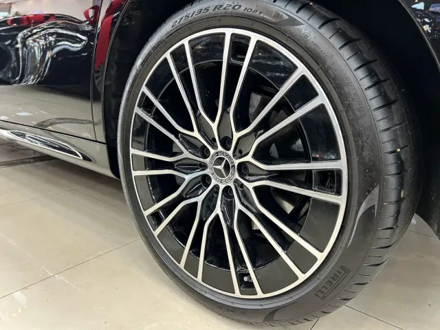Mercedes-Benz E-Class — Фото автомобиля 11