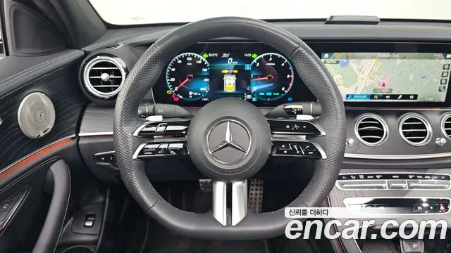 Mercedes-Benz E-Class — Фото автомобиля 8
