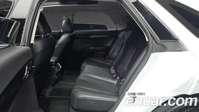 Hyundai Grandeur GN7 — Фото автомобиля 16