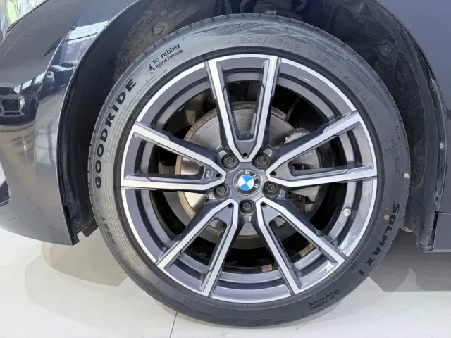 BMW 3 Series — Фото автомобиля 16