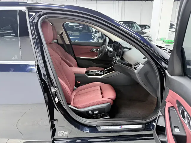 BMW BMW 3 Series 2023 320Li M Sport Package — Фото автомобиля 10
