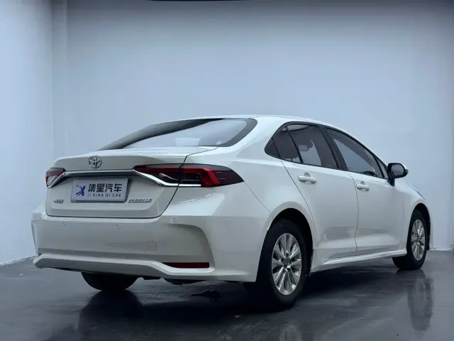 Toyota Corolla — Фото автомобиля 9