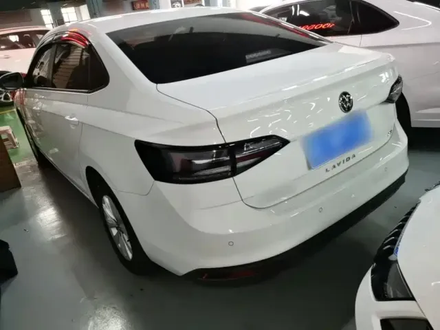 Volkswagen Lavida 2025 New Edge 1.5L Outstanding New Ease — Фото автомобиля 4