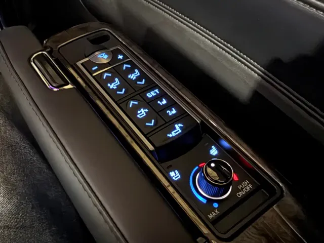 Toyota Alphard — Фото автомобиля 22