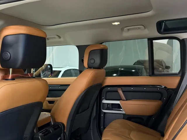 Land Rover Land Rover Defender 2023 Facelift 110 3.0T P400 Dark Special Edition — Фото автомобиля 8