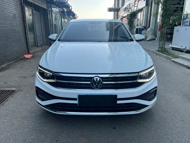 Volkswagen Bora — Фото автомобиля 2
