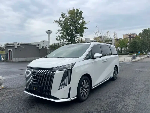 Фотография автомобиля — GAC Trumpchi M8