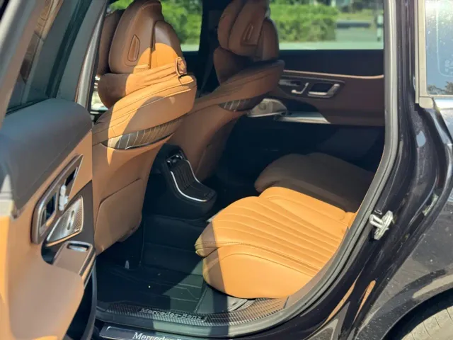 Mercedes-Benz E-Class — Фото автомобиля 11