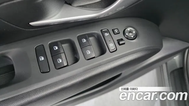Hyundai Tucson Tucson (NX4) Дизель 2.0 2WD — Фото автомобиля 29