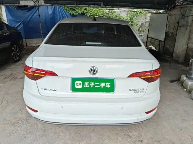 Volkswagen Sagitar — Фото автомобиля 5