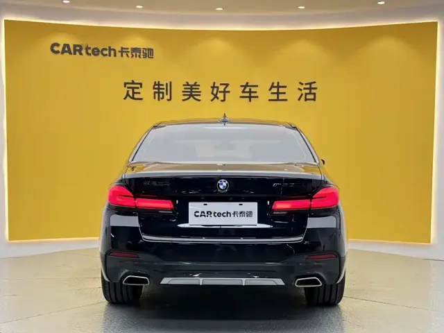 BMW 5 Series — Фото автомобиля 5