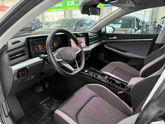 Volkswagen Lamando — Фото автомобиля 7