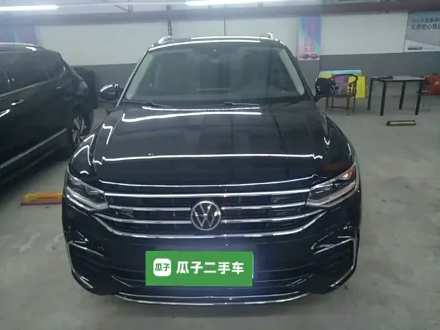 Volkswagen Tiguan L — Фото автомобиля 2