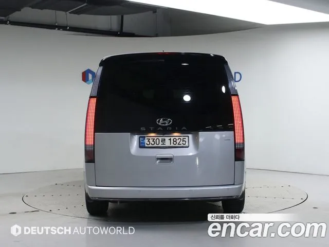 Hyundai Staria Staria 4WD Lounge 9 мест — Фото автомобиля 4