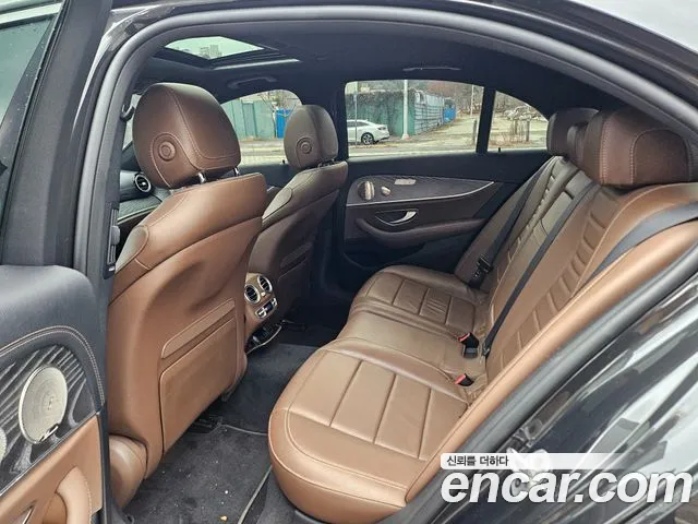 Mercedes-Benz E-Class E-класс W213 E350 4MATIC Avantgarde — Фото автомобиля 9