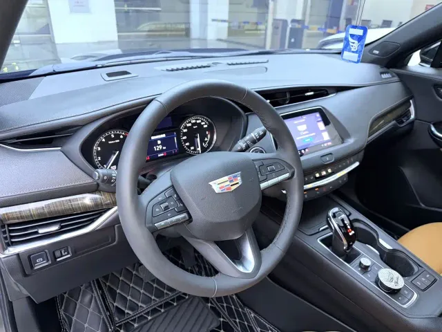 Cadillac XT4 — Фото автомобиля 7