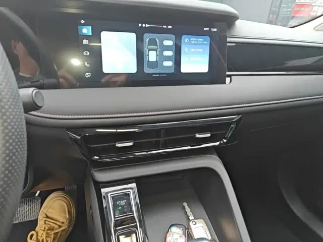 Roewe i5 — Фото автомобиля 12