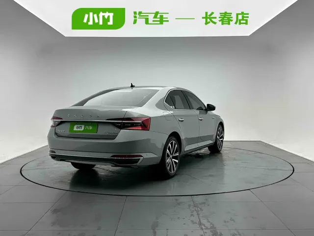 Skoda Superb — Фото автомобиля 6