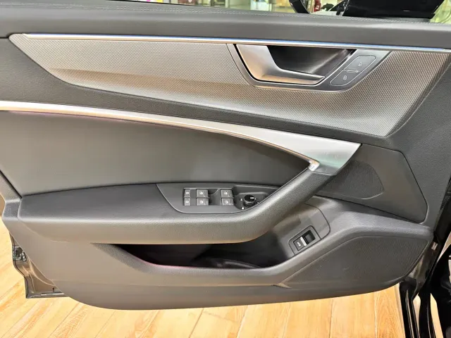 Audi A6L — Фото автомобиля 11