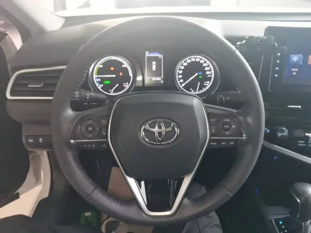 Toyota Camry — Фото автомобиля 10