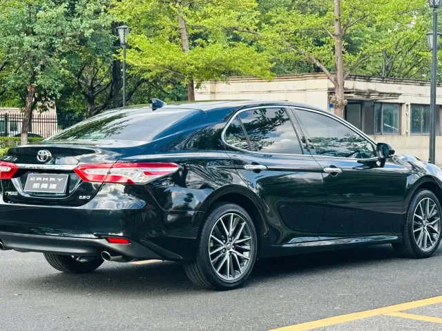 Toyota Camry — Фото автомобиля 10