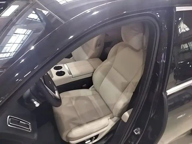Li Auto L7 — Фото автомобиля 14