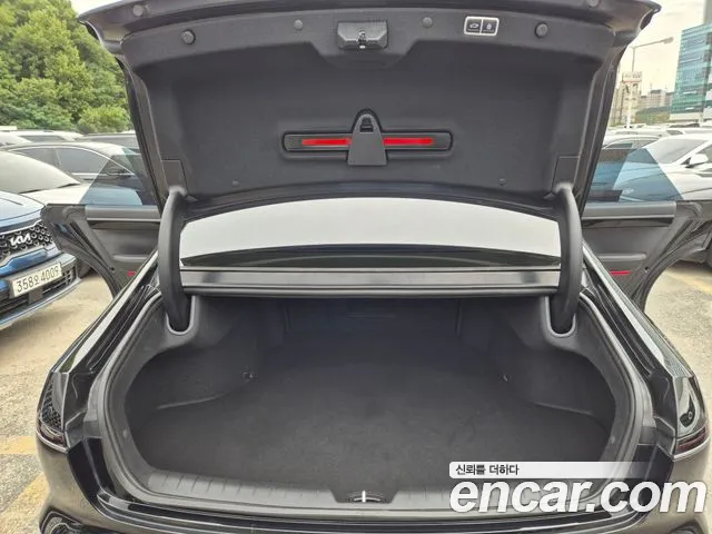 Hyundai Grandeur GN7 — Фото автомобиля 12