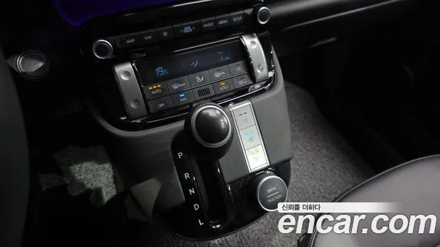 Hyundai Casper Casper Inspiration — Фото автомобиля 9