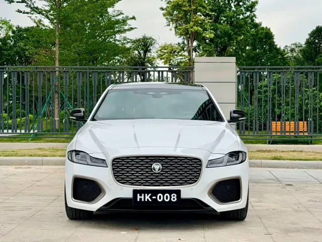 Jaguar XFL — Фото автомобиля 2