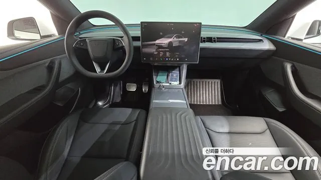 Tesla Model Y — Фото автомобиля 10