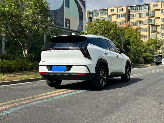 Geely Boyue L — Фото автомобиля 9