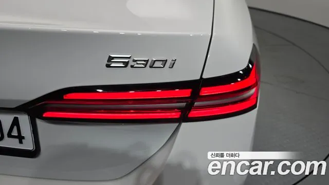 BMW 5-Series 5 серия (G60) 530i xDrive M Sport — Фото автомобиля 21