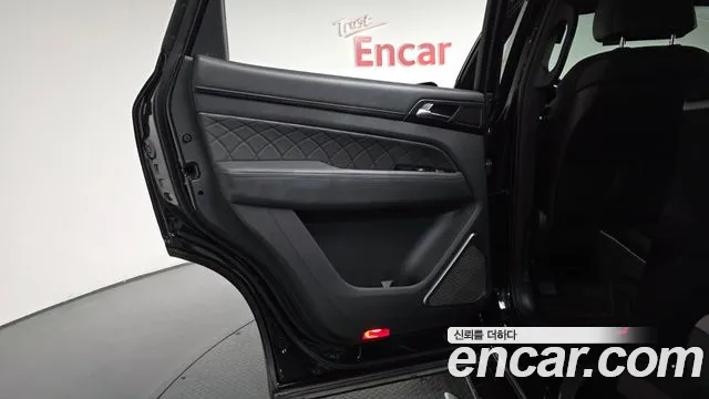 KG_Mobility_Ssangyong Rexton Rexton Arena Дизель 2.2 4WD — Фото автомобиля 22