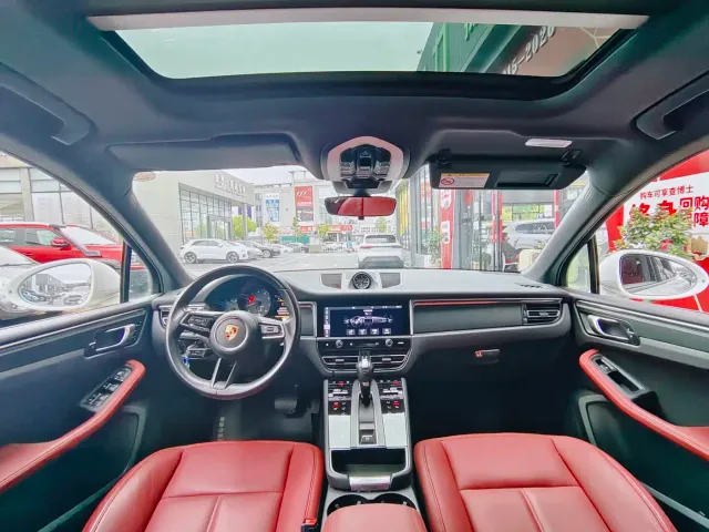 Porsche Macan — Фото автомобиля 14