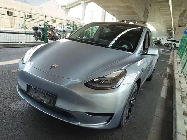 Фотография автомобиля — Tesla Model Y