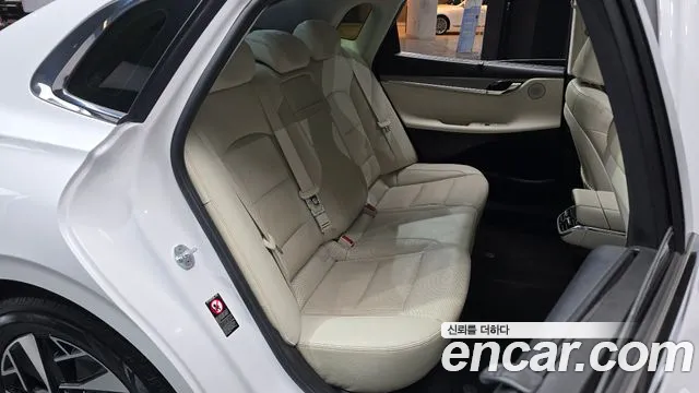 Hyundai Grandeur (New) Hybrid — Фото автомобиля 17