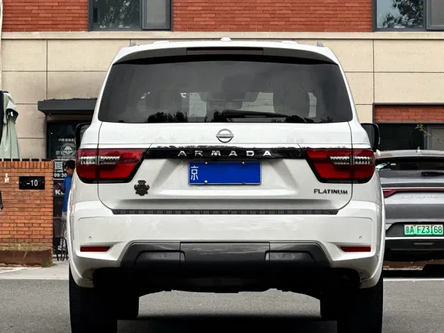 Nissan Patrol — Фото автомобиля 9