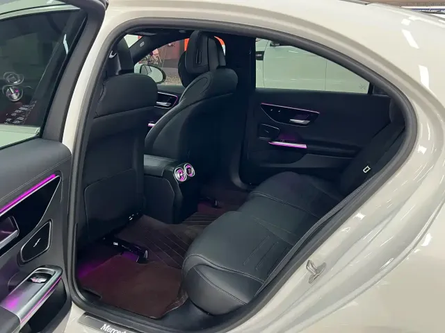 Mercedes-Benz C-Class — Фото автомобиля 10