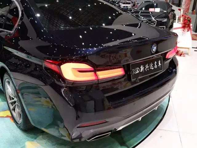 BMW 5 Series — Фото автомобиля 24
