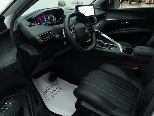 Peugeot 5008 — Фото автомобиля 13