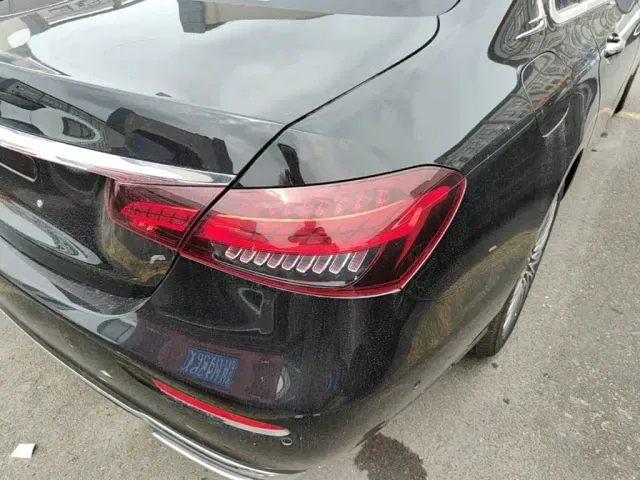 Mercedes-Benz E-Class — Фото автомобиля 7