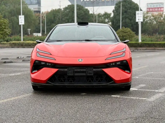 Lotus Emeya — Фото автомобиля 3