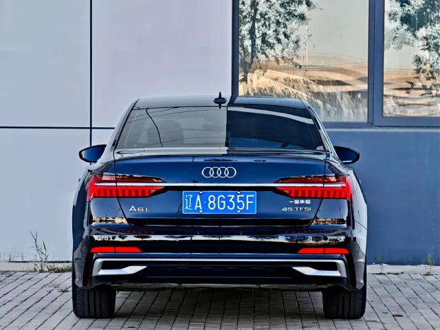 Audi A6L — Фото автомобиля 5