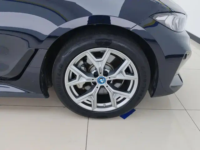 BMW i3 — Фото автомобиля 6