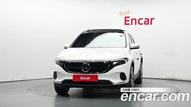 Mercedes-Benz EQA — Фото автомобиля 3