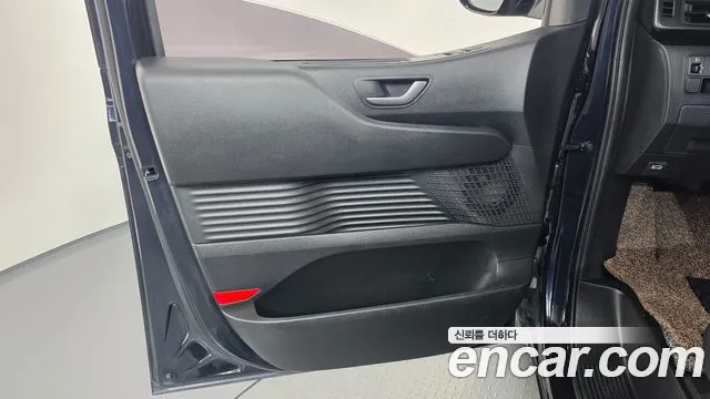 Hyundai Staria — Фото автомобиля 13