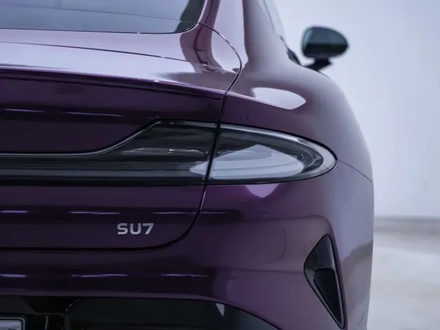 Xiaomi SU7 — Фото автомобиля 19