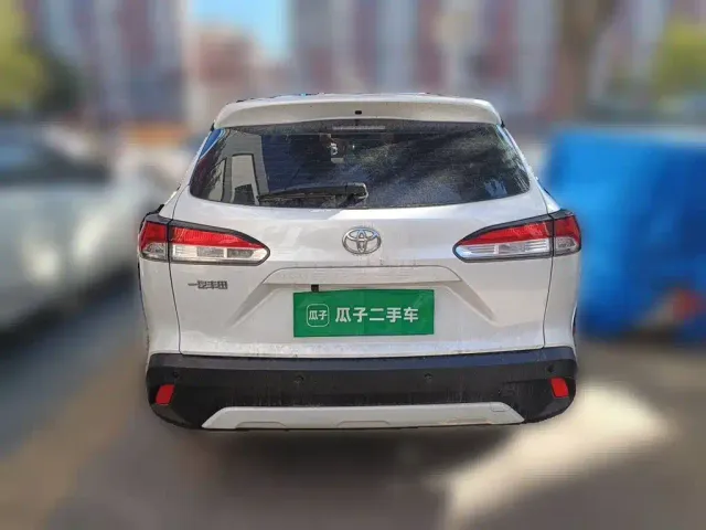 Toyota Corolla Cross — Фото автомобиля 3